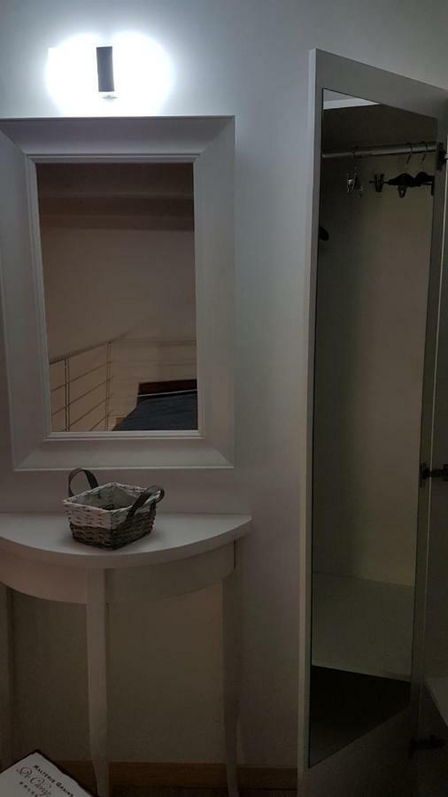 Appartamenti Laura Wi-fi Curti Esterno foto